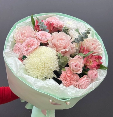 Сборный букет из роз и хризантем «Мармелад» 