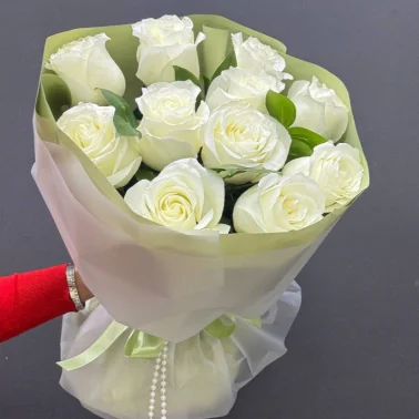 Монобукет из белых роз «Нежность»