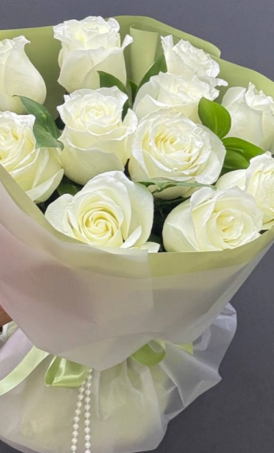 Монобукет из белых роз «Нежность»