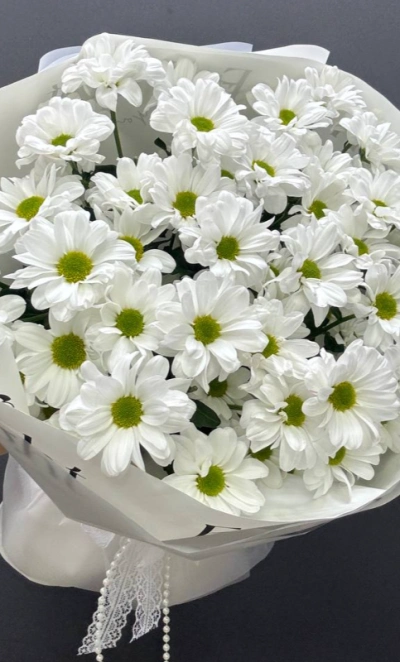Монобукет из хризантем «Свадебная нежность»