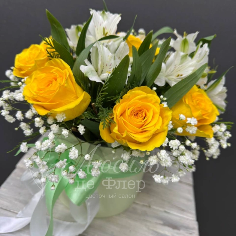Композиция из роз и альстромерий &laquo;Букет солнца&raquo;