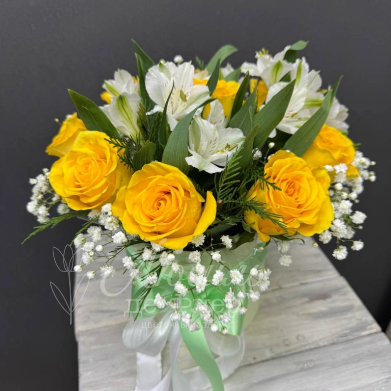 Композиция из роз и альстромерий &laquo;Букет солнца&raquo;