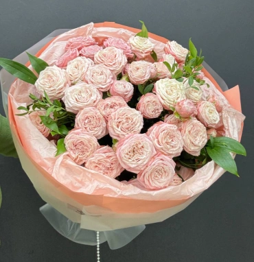 Монобукет из кустовых роз «Леди Бомбастик»