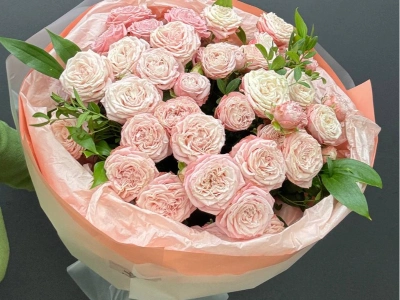 Монобукет из кустовых роз «Леди Бомбастик»