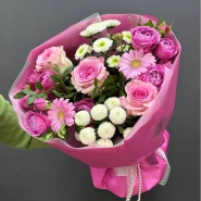 Сборный букет из роз, гербер, хризантем и кустовых роз &laquo;Розовый каприз&raquo; 2