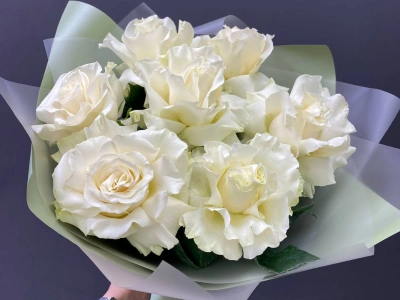 Монобукет из белых французских роз «Безе»