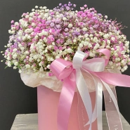 Монобукет из гипсофилы в шляпной коробке &laquo;Розовое облако&raquo; 3