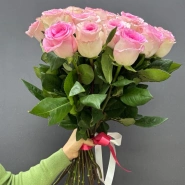 Монобукет из 25 розовых роз &laquo;Мадлен&raquo; 3