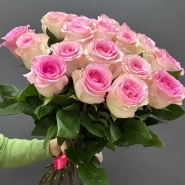 Монобукет из 25 розовых роз &laquo;Мадлен&raquo; 1