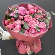 Монобукет из кустовых пионовидных роз &laquo;Совершенство&raquo; 0