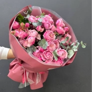 Монобукет из кустовых пионовидных роз &laquo;Совершенство&raquo; 1