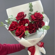 Монобукет из 7 бордовых роз &laquo;Букет страсти&raquo; 1
