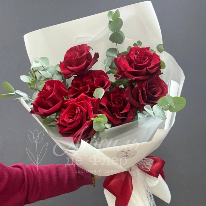Монобукет из 7 бордовых роз &laquo;Букет страсти&raquo;