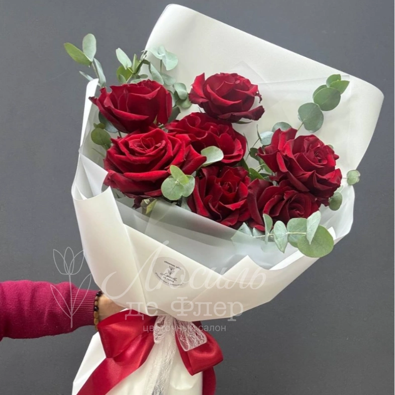Монобукет из 7 бордовых роз &laquo;Букет страсти&raquo;