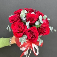 Композиция из красных роз в коробке &laquo;Роскошь&raquo; 3